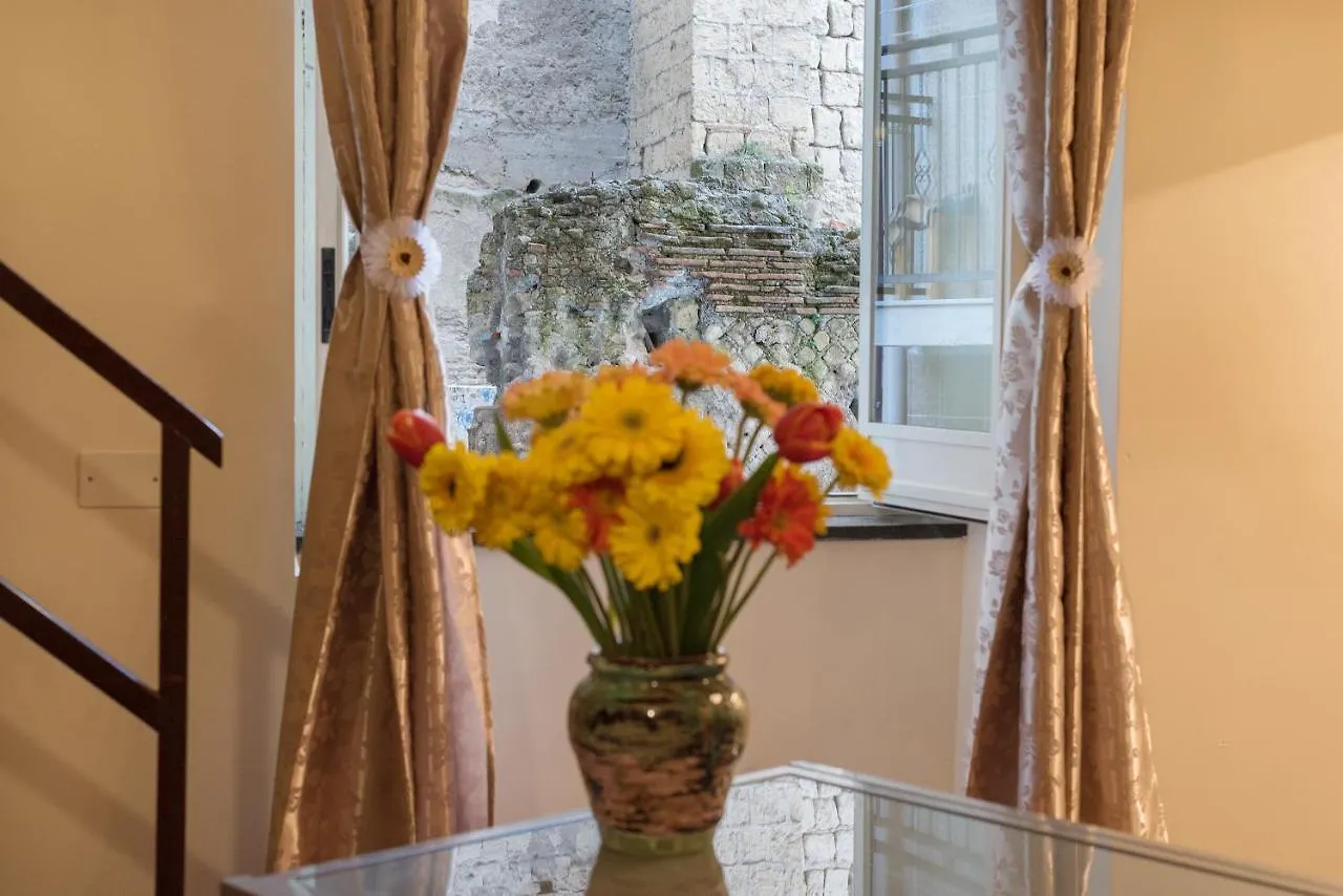 Napoli Centro, A Windows On The Monuments Apartment 0*, Naples Italy